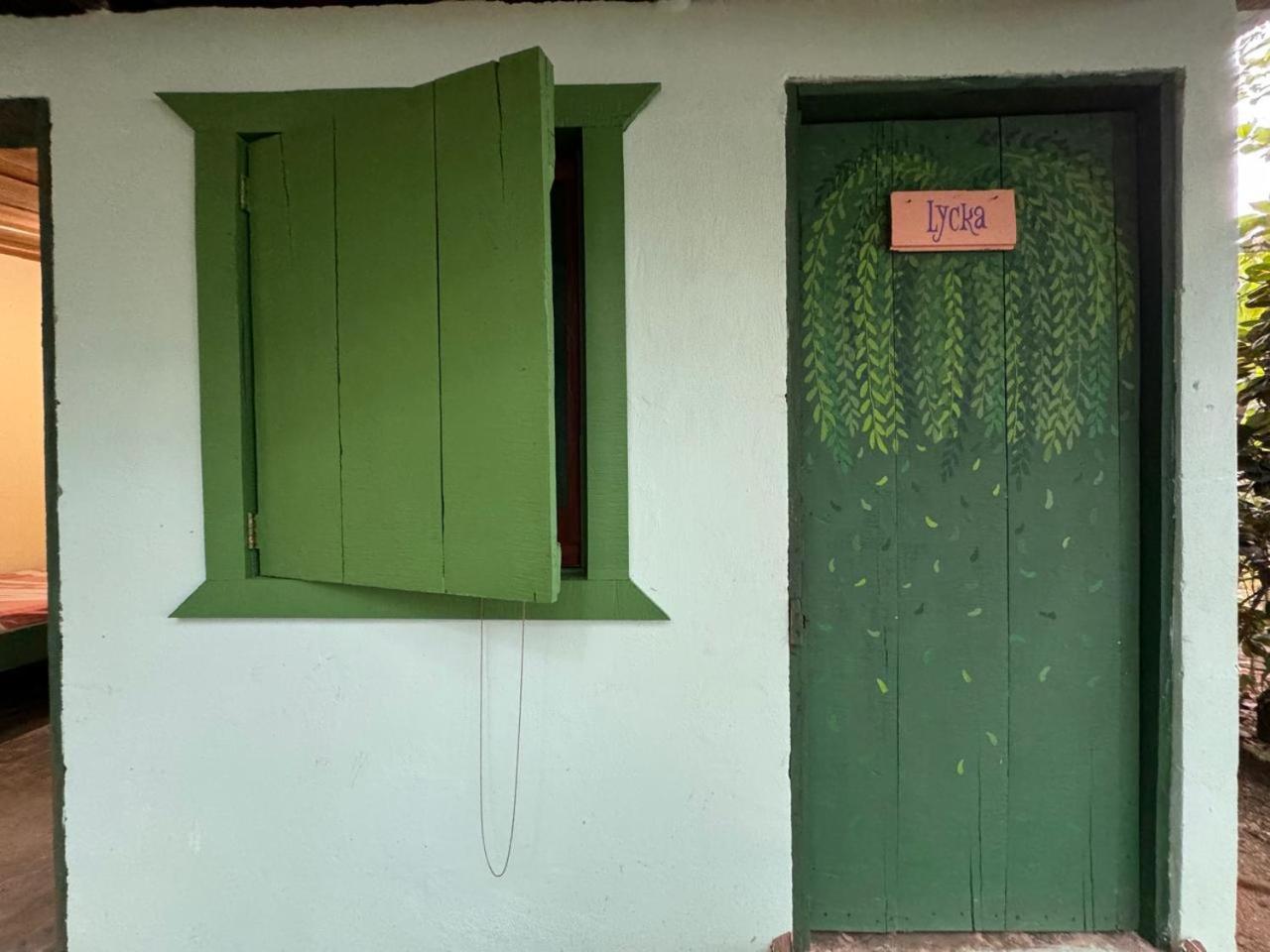 Casa Mamre Vandrerhjem Cahuita Eksteriør bilde